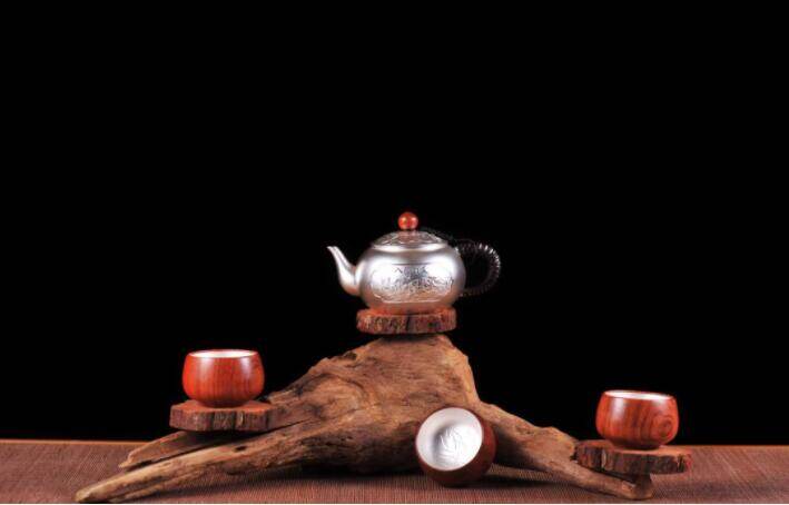 八骏雄风足银茶具品鉴｜从诗词中走来的骏马，驰骋风云