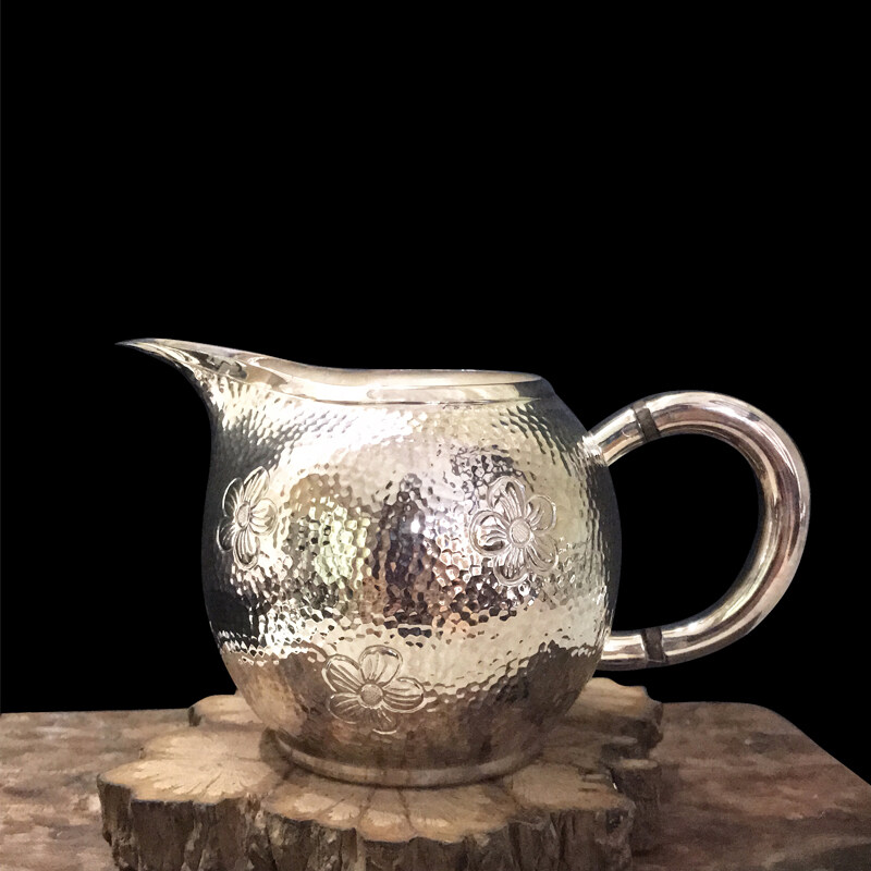 足银梅花公道杯（槌石纹底）,隔热银盖杯,纯银分茶器,足银本色茶具礼品