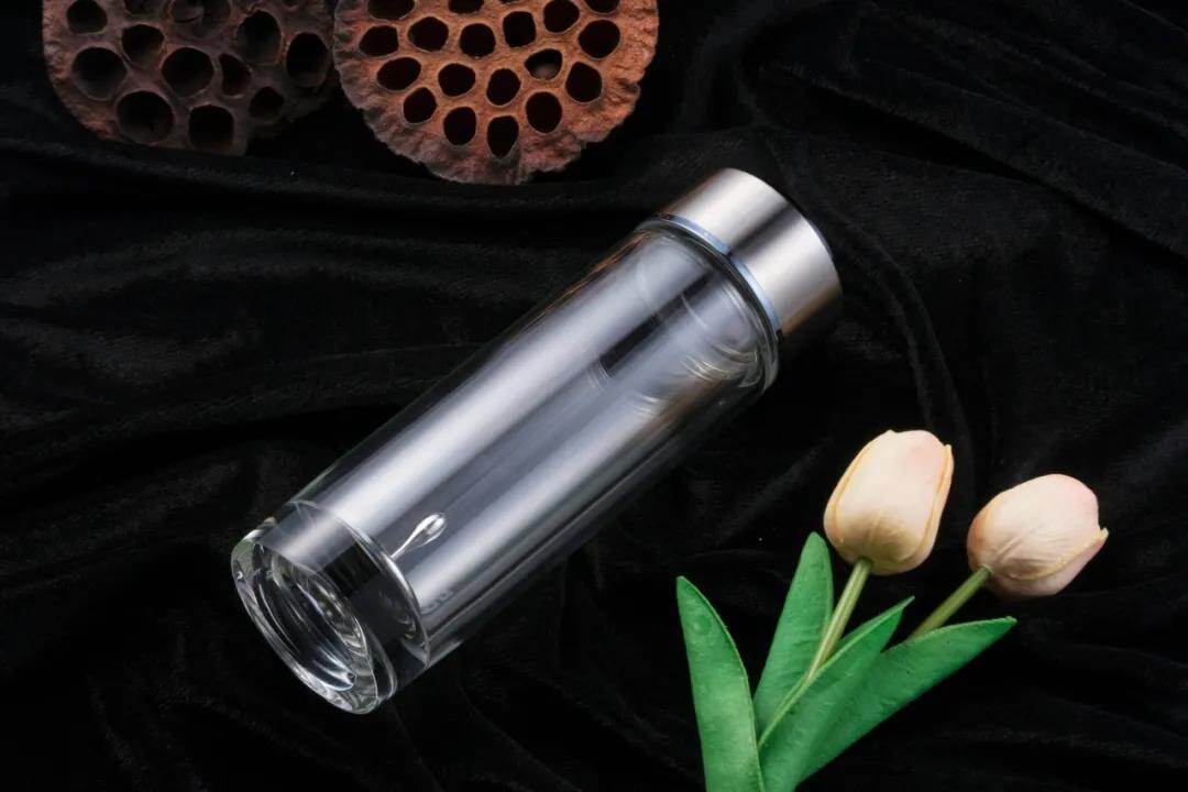 你的杯子用对了吗？喝水最好用这种杯子，健康又养生！