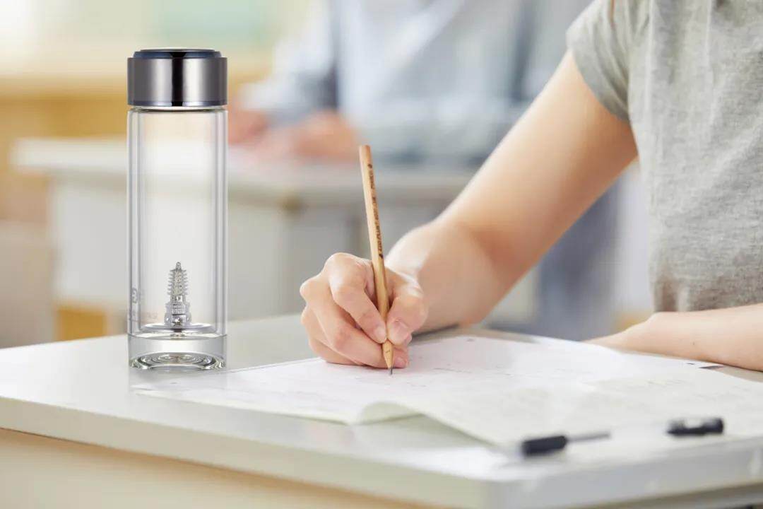 特制银水杯|健康生活，从一个水杯开始！